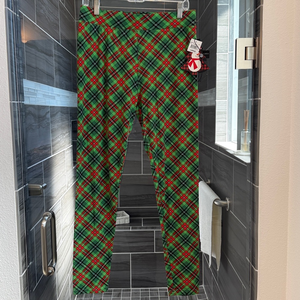 Red & Green Plaid Leggings NWT